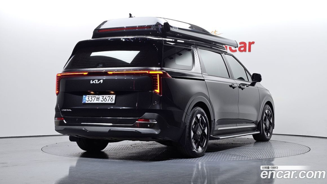 Kia Carnival 7-Seater Outdoor, 2025