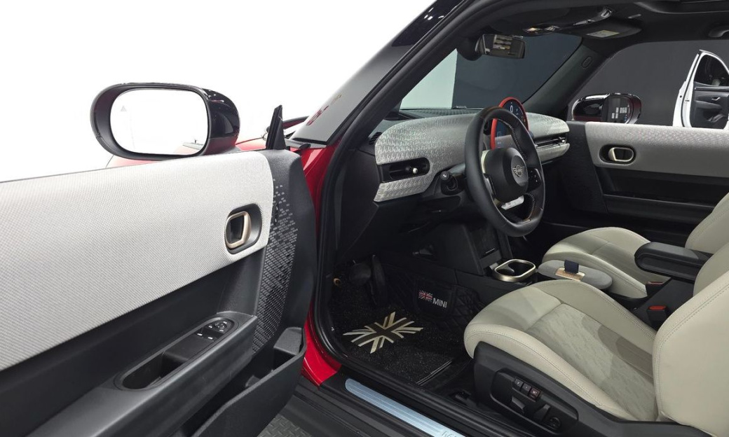 Mini Cooper Favoured, 2025
