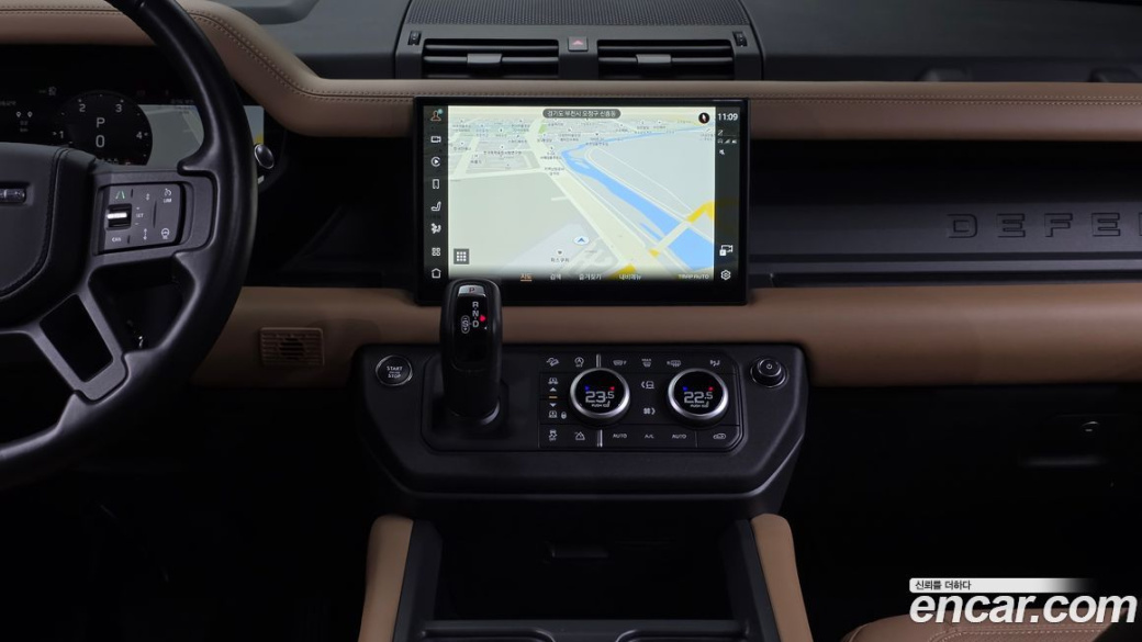 Land Rover Defender 110 D300 X-Dynamic HSE, 2025