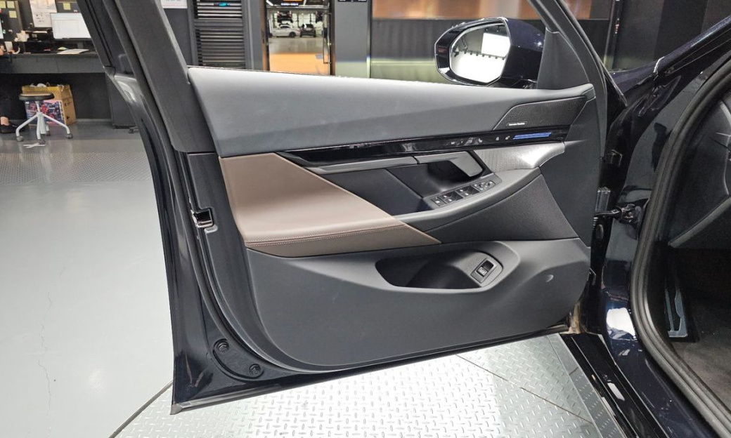 BMW 5-Series 520i M Sport, 2024
