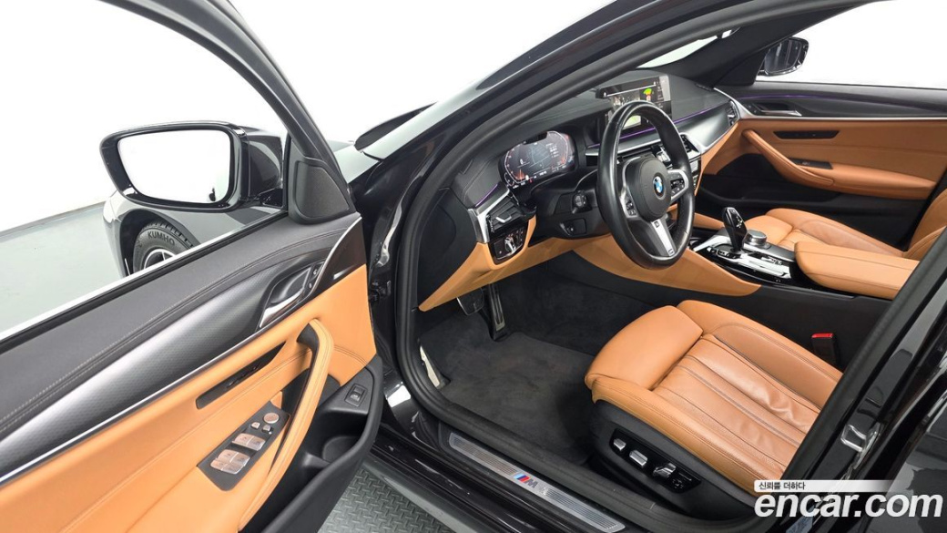 BMW 5-Series 520i M Sport, 2023