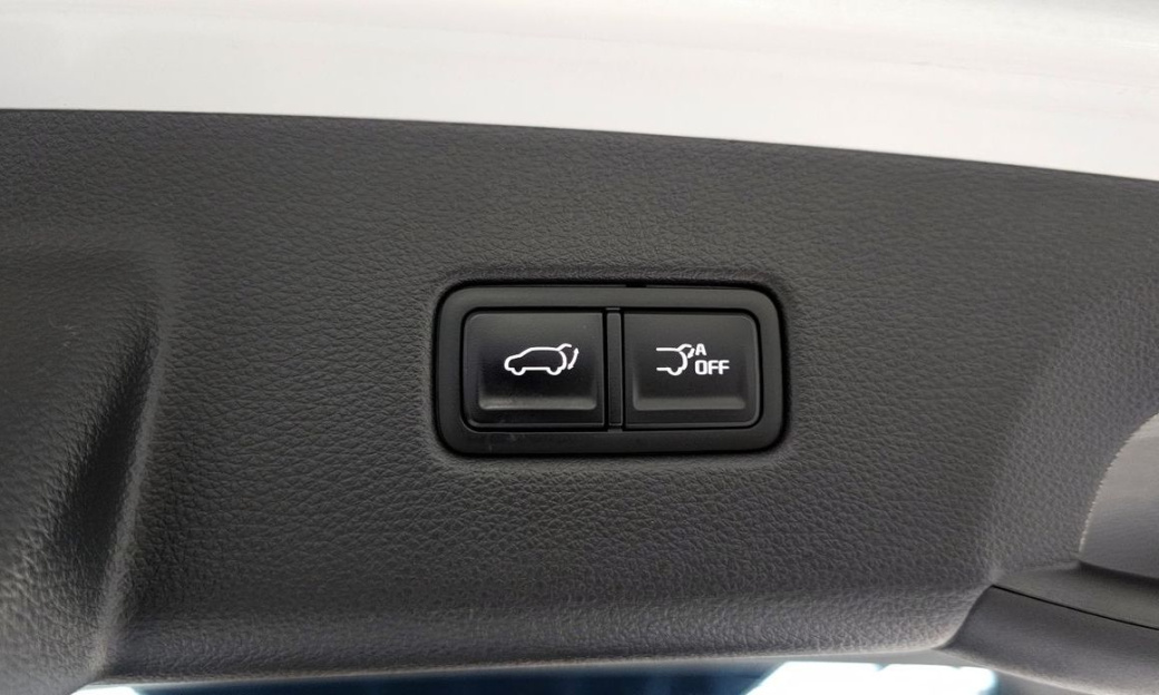 Kia Carnival 7-Seater Outdoor, 2023