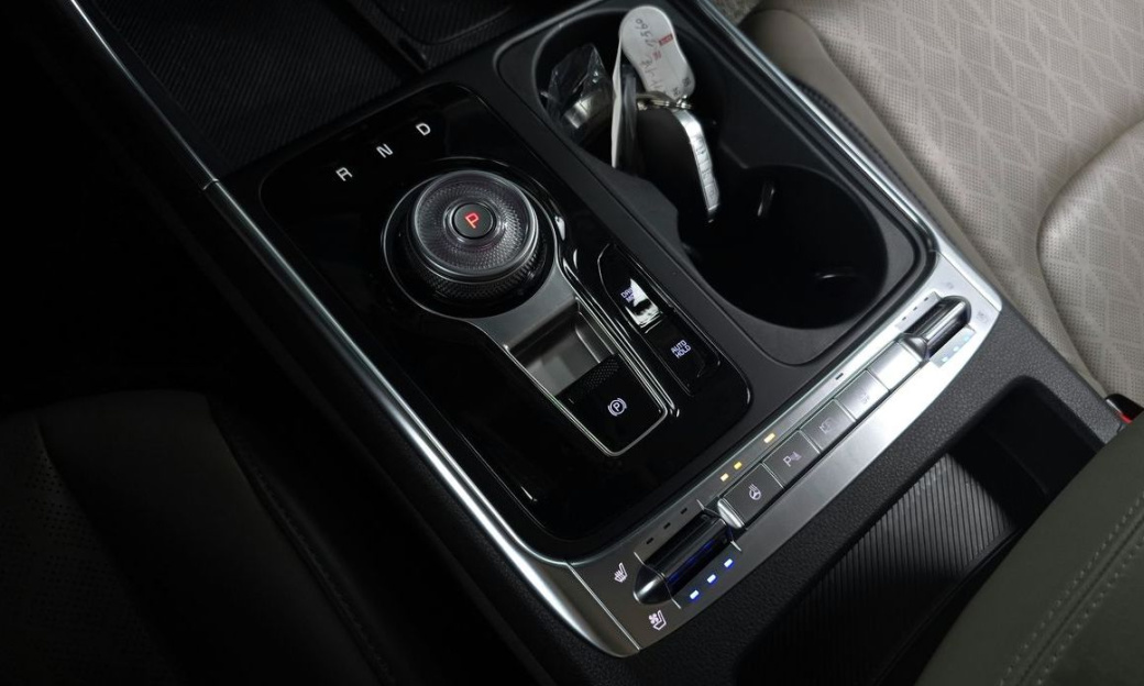 Kia Carnival 9-Seater Noblesse, 2025