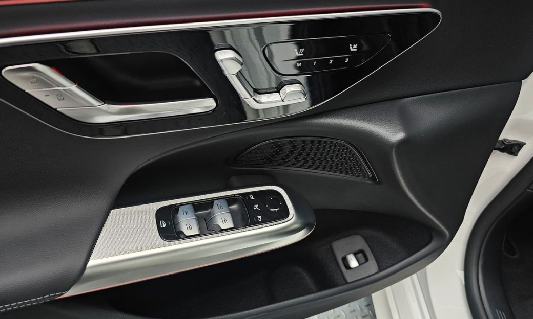 Mercedes-Benz E-Class E200 Avantgarde, 2025