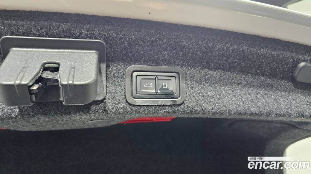 Audi A6 45 TFSI Premium, 2025