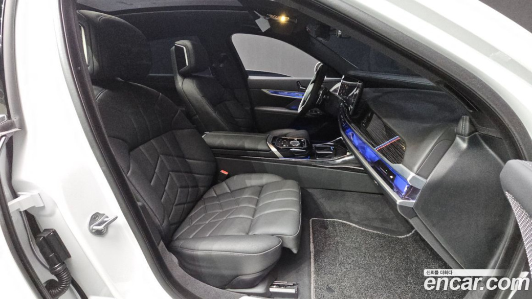 BMW 7-Series 740d xDrive M Sport, 2025