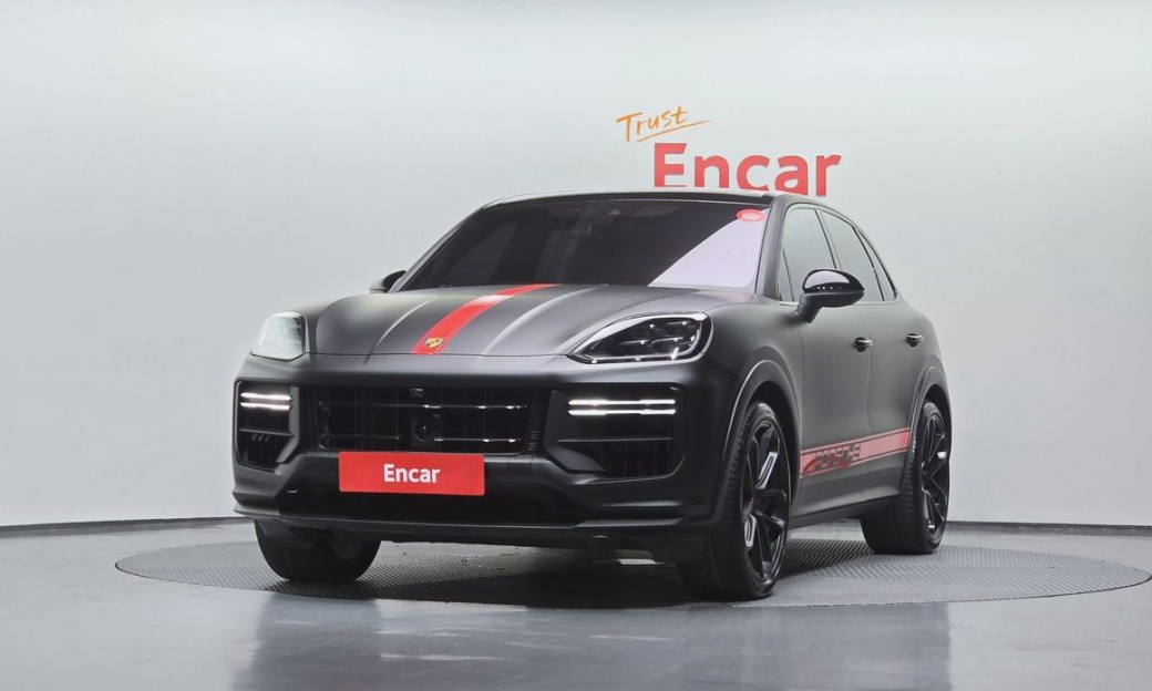 Porsche Cayenne 3.0, 2024