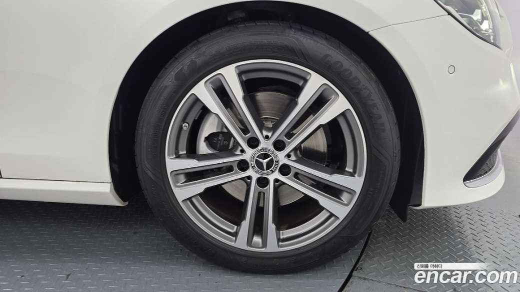 Mercedes-Benz E-Class E250 Avantgarde, 2023