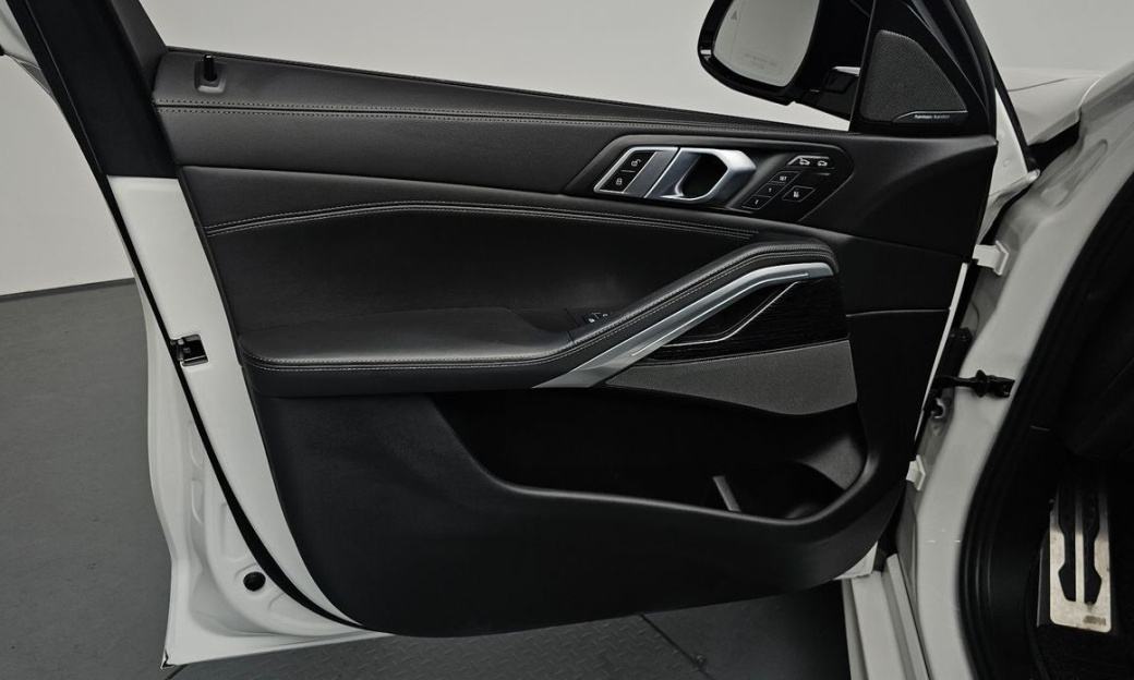 BMW X6 xDrive40i M Sport, 2024