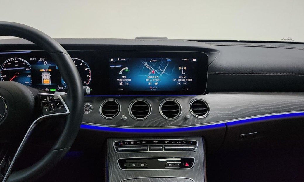 Mercedes-Benz E-Class E350 4MATIC Exclusive, 2023