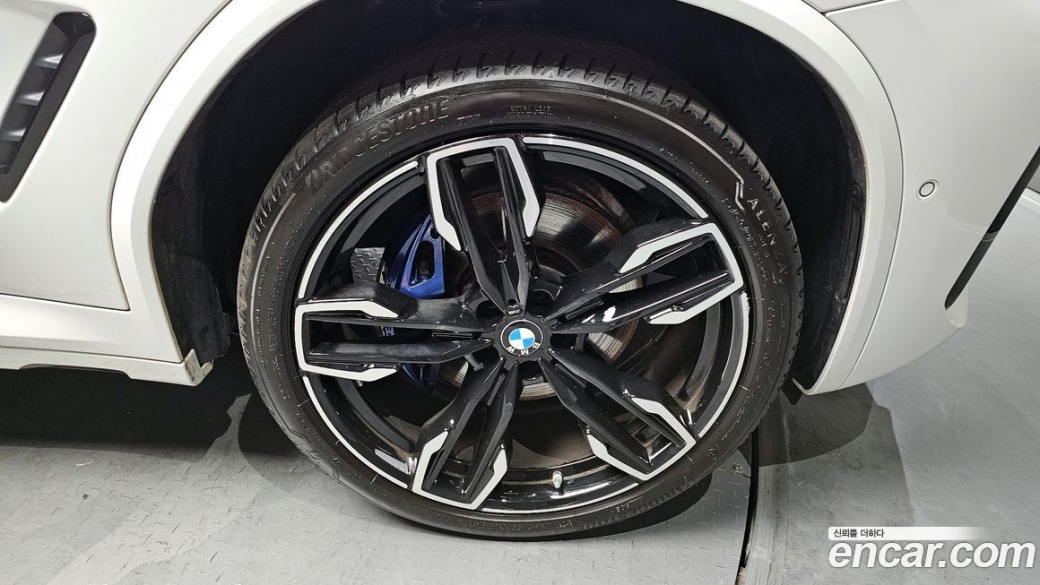 BMW X4 xDrive M40i, 2025
