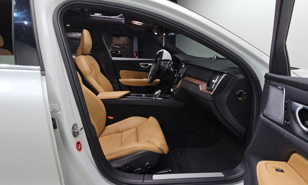 Volvo S60 B5 Ultimate Bright, 2024