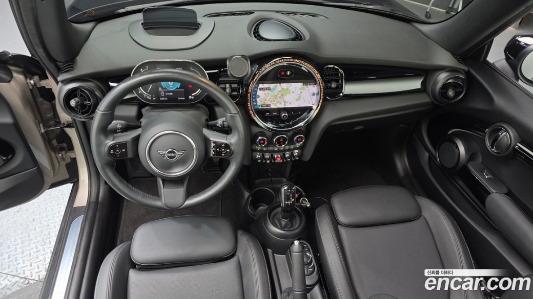 Mini Cooper Convertible Classic, 2024