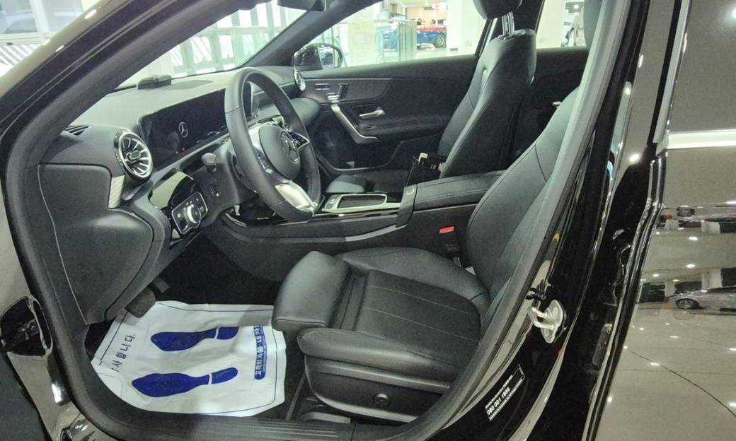Mercedes-Benz A-Class A220 Hatchback, 2024
