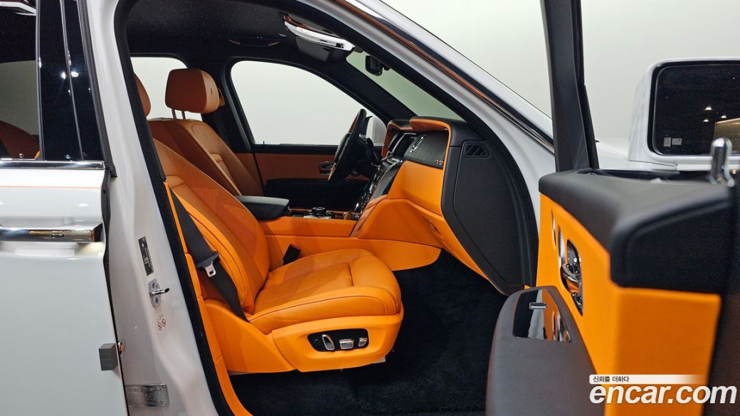Rolls-Royce Cullinan 6.7 V12, 2024