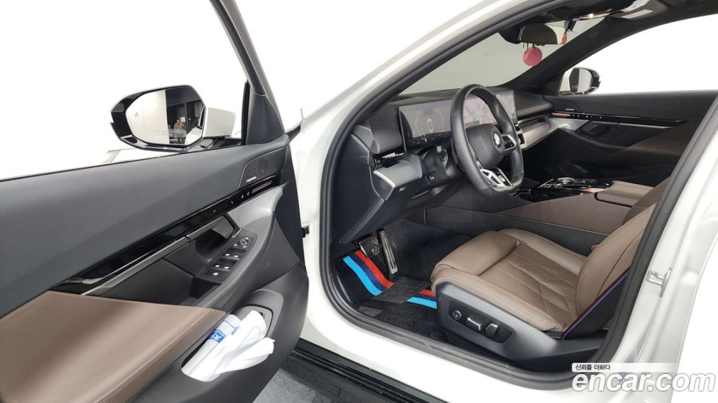 BMW 5-Series 520i M Sport, 2024
