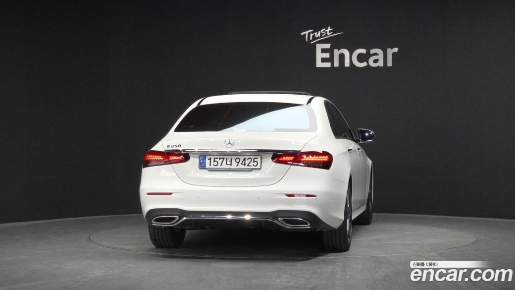Mercedes-Benz E-Class E250 AMG Line, 2023