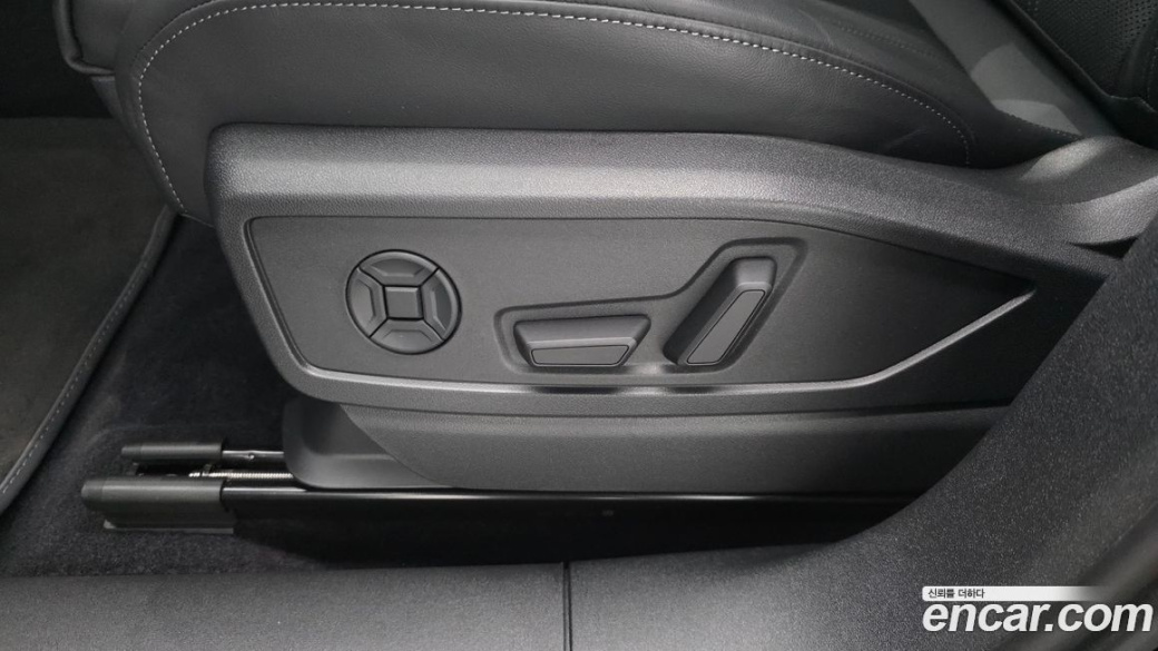Audi Q5 40 TDI Quattro S Line Black Edition, 2025