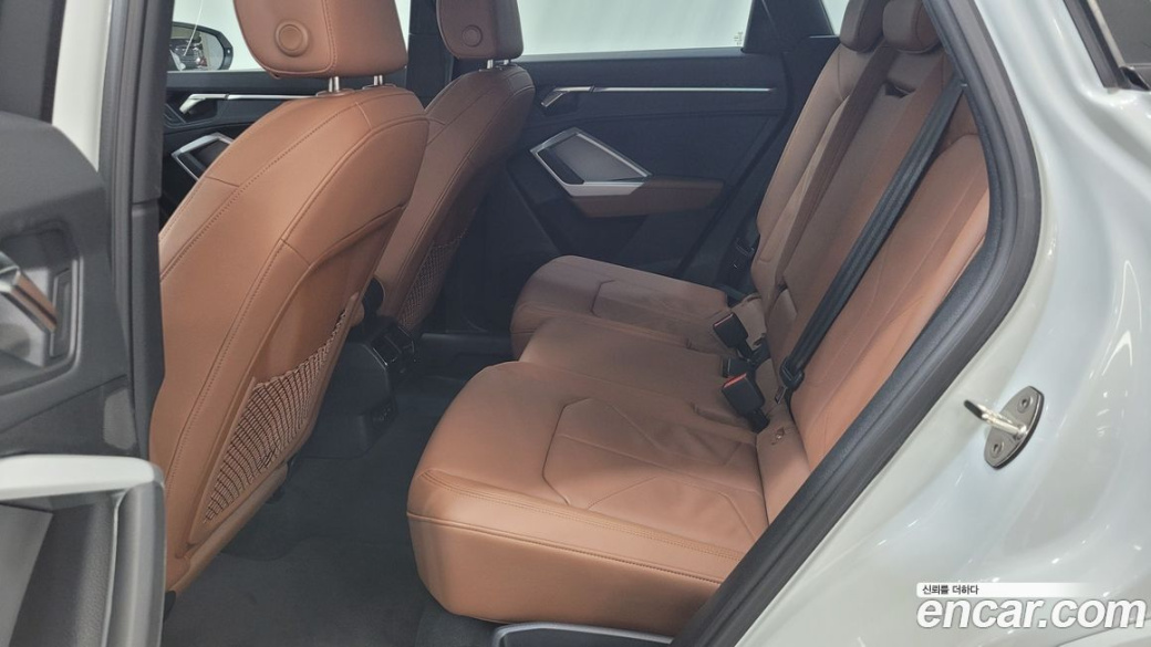 Audi Q3 35 TDI Premium, 2025