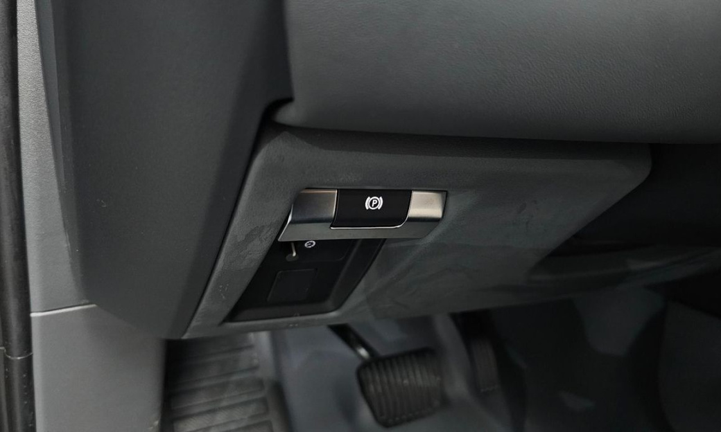 Land Rover Defender 110 D300 X-Dynamic HSE, 2024