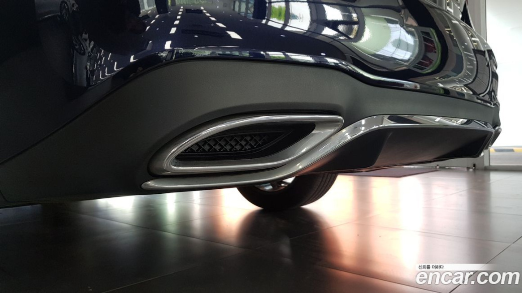 Mercedes-Benz E-Class E250 AMG Line, 2023