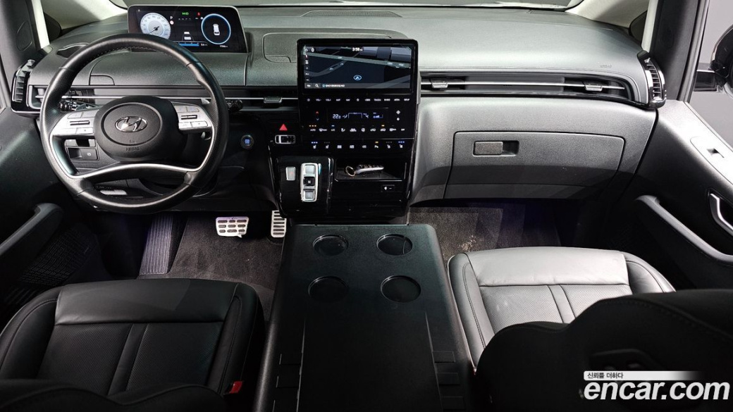 Hyundai Staria 4WD Camper, 2023