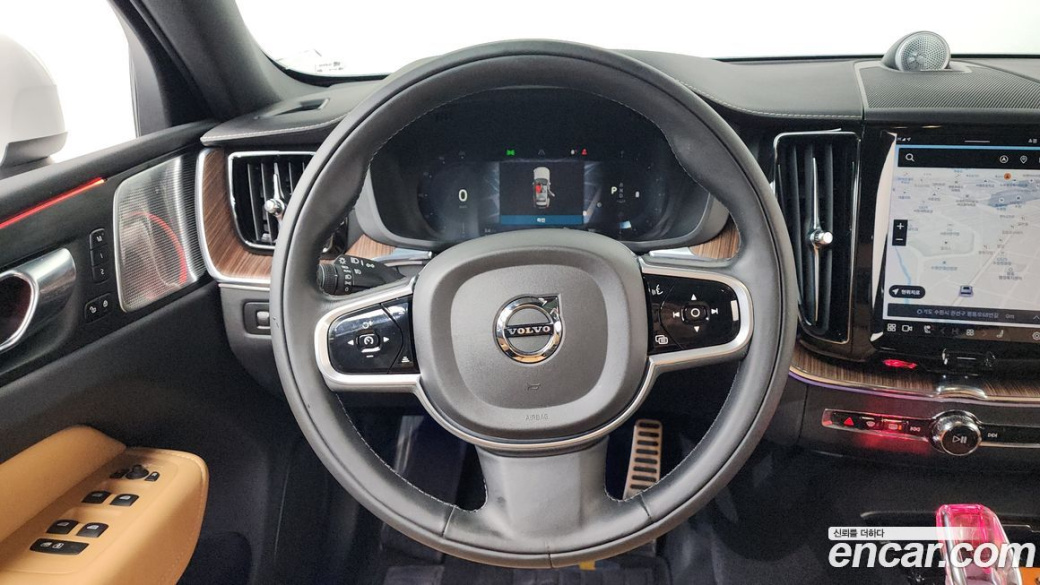 Volvo XC60 B5 Inscription, 2022