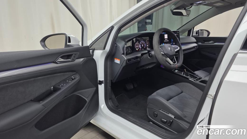 Volkswagen Golf 2.0 TDI Prestige, 2025