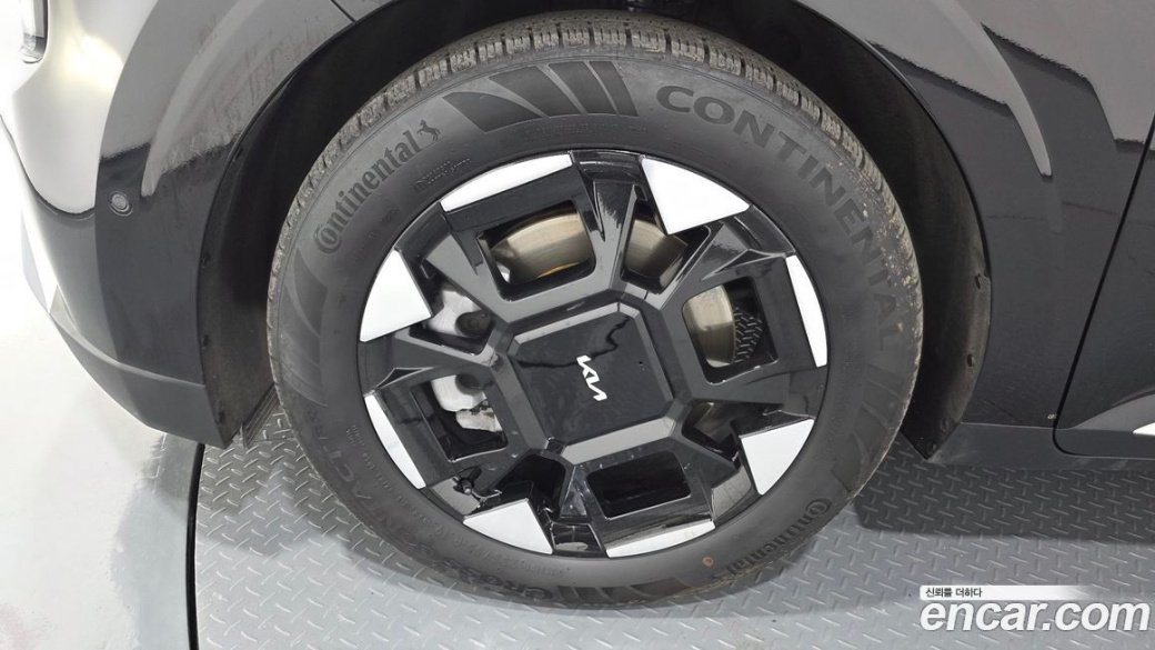 Kia Carnival Gasoline 7-Seater Signature, 2025