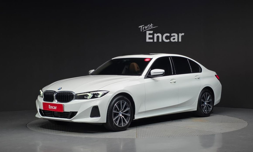 BMW 3-Series 320i, 2023