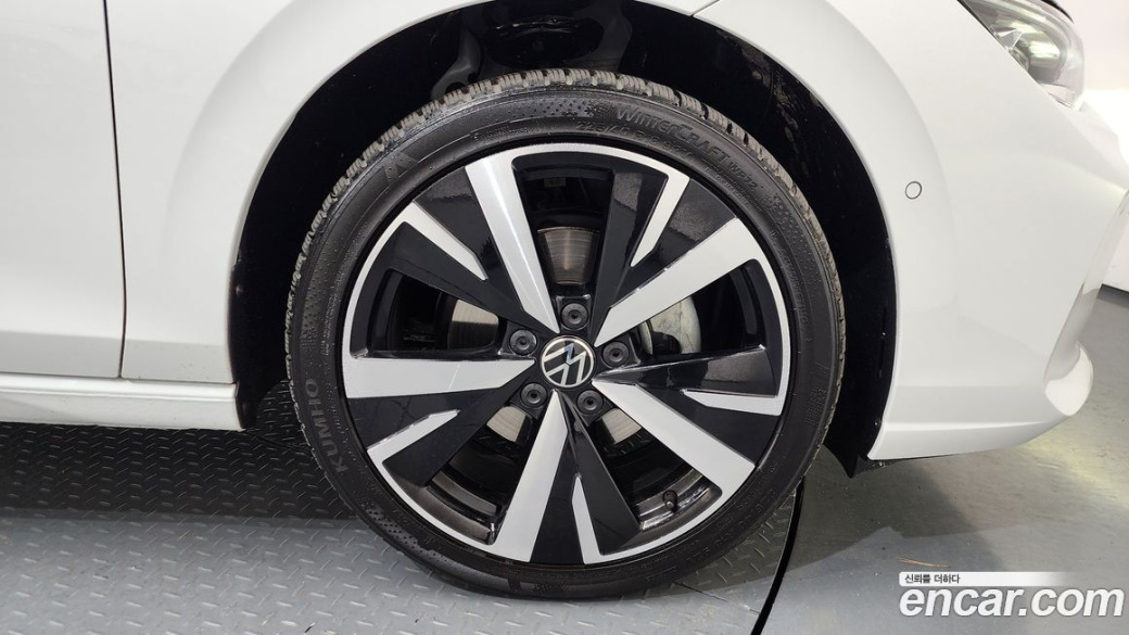 Volkswagen Golf 2.0 TDI Prestige, 2025