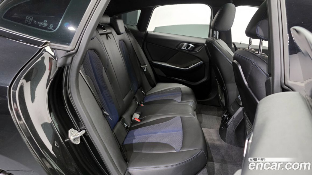 BMW 2-Series 220i M Sports, 2024