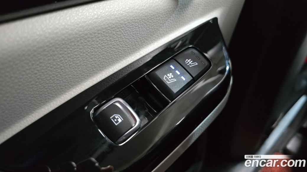 Kia Carnival 9-Seater Signature, 2022