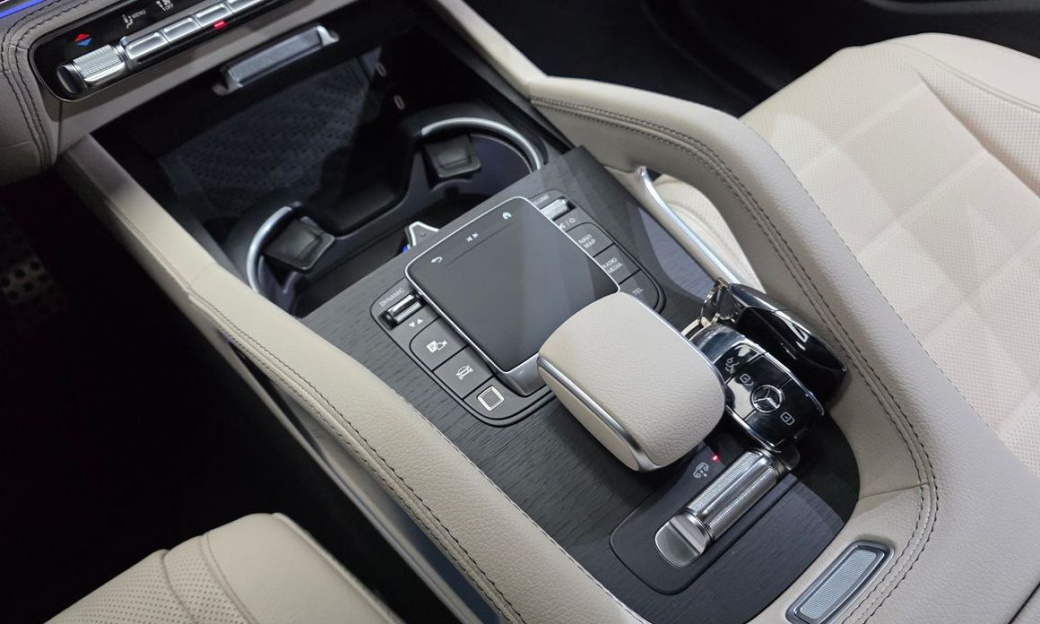 Mercedes-Benz GLS-Class GLS450 4MATIC, 2025