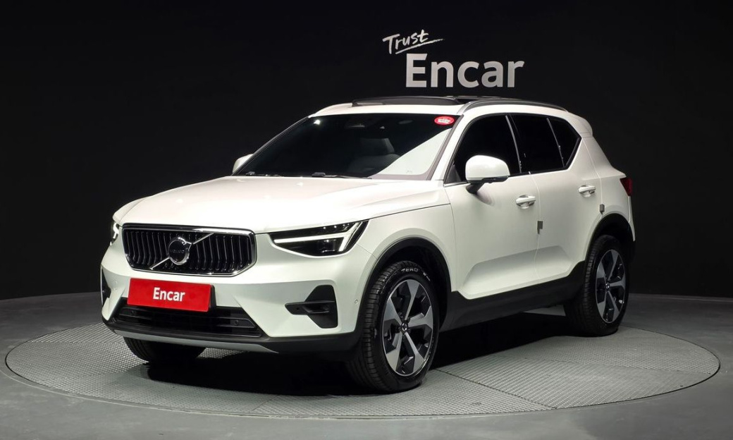 Volvo XC40 B4 Ultra Bright, 2026