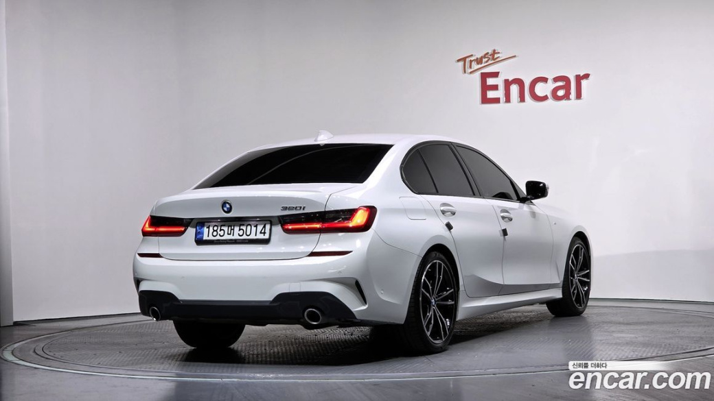 BMW 3-Series 320i M Sport, 2022