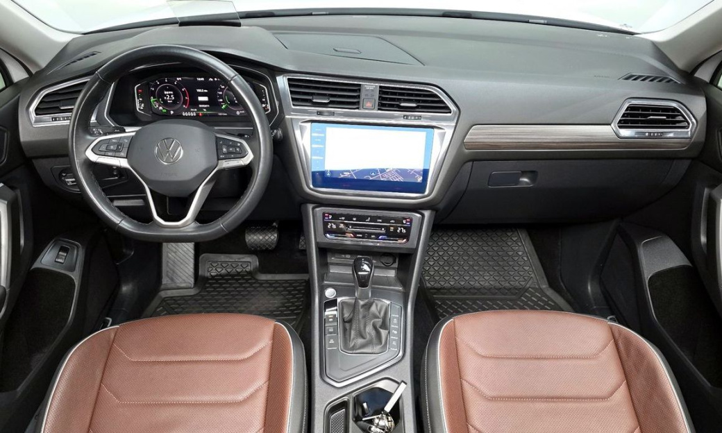 Volkswagen Tiguan 2.0 TSI Prestige, 2024