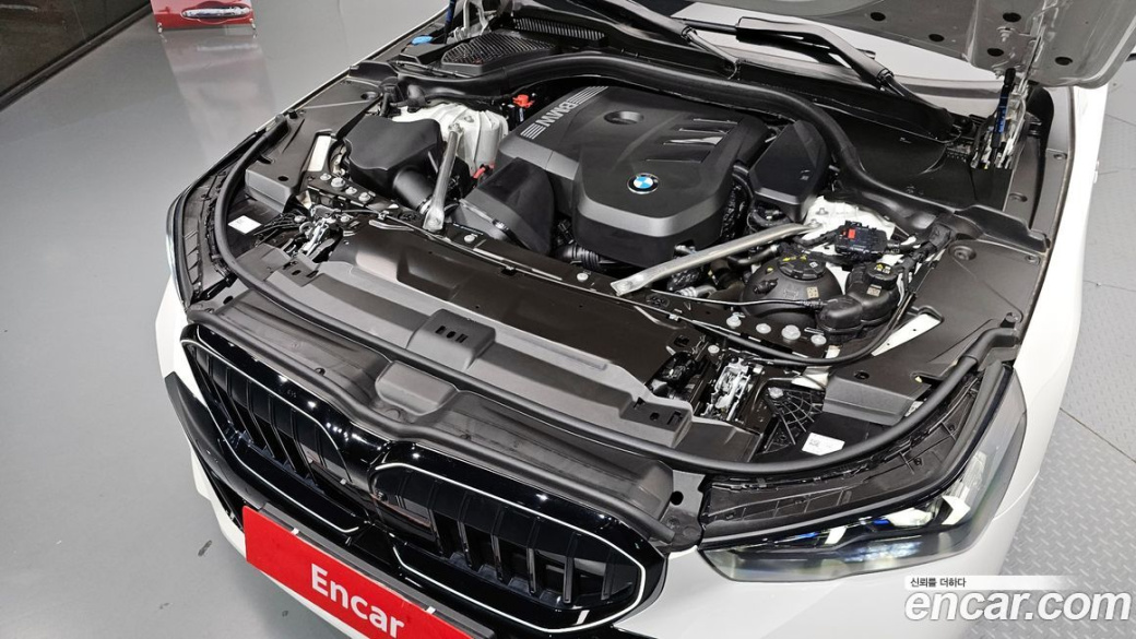 BMW 5-Series 520i Special Edition, 2025