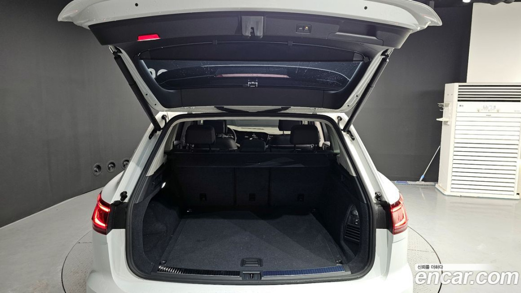 Volkswagen Touareg 3.0 TDI Prestige, 2024