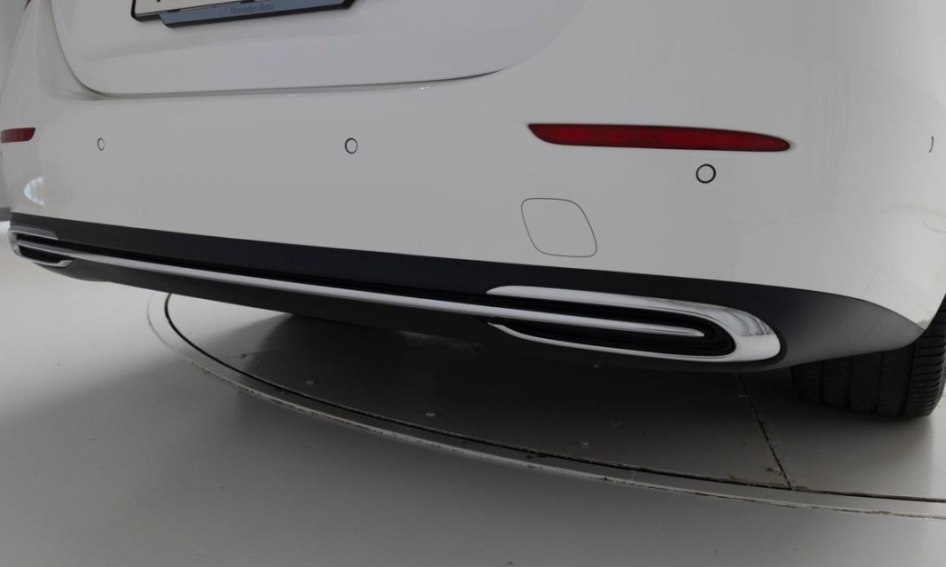 Mercedes-Benz E-Class E300 4MATIC Exclusive, 2025