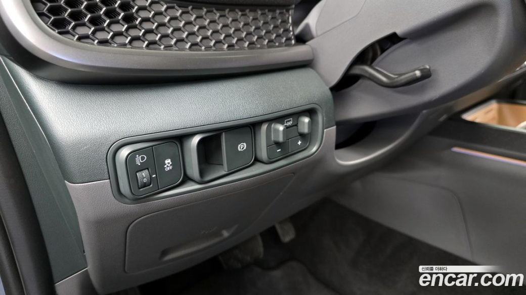 Kia Tasman 2.5T Gasoline 4WD, 2026