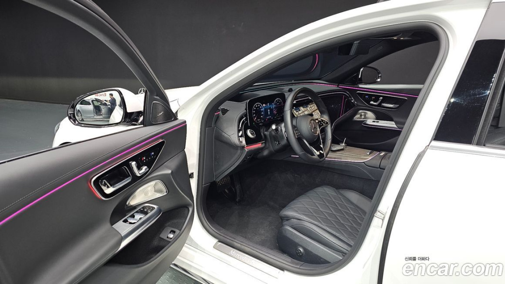 Mercedes-Benz E-Class E450 4MATIC Exclusive, 2024