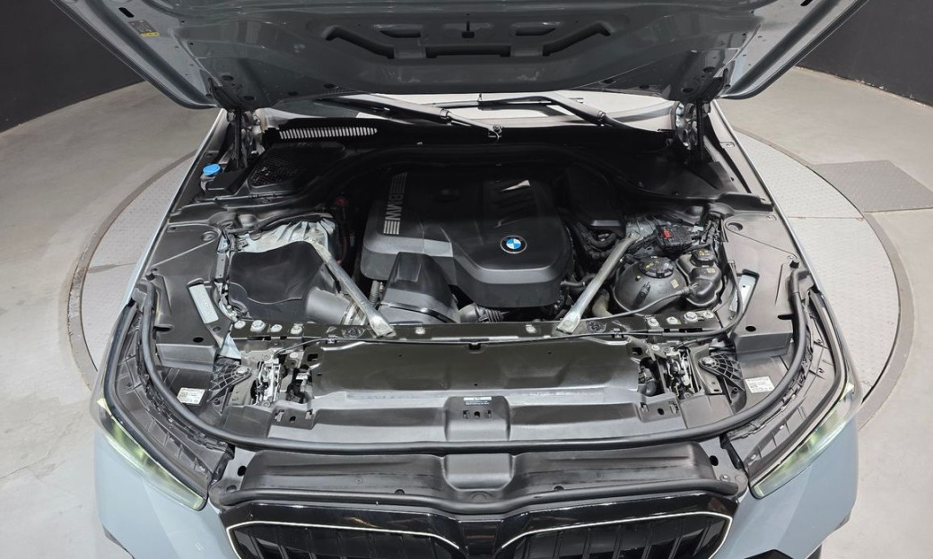 BMW 5-Series 530i xDrive M Sport, 2024