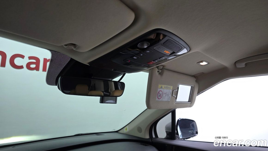 Kia Carnival 9-Seater Signature, 2023