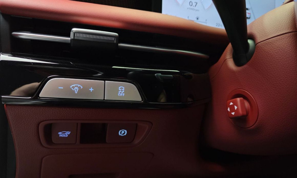 Genesis G80 Gasoline 2.5 Turbo AWD, 2025