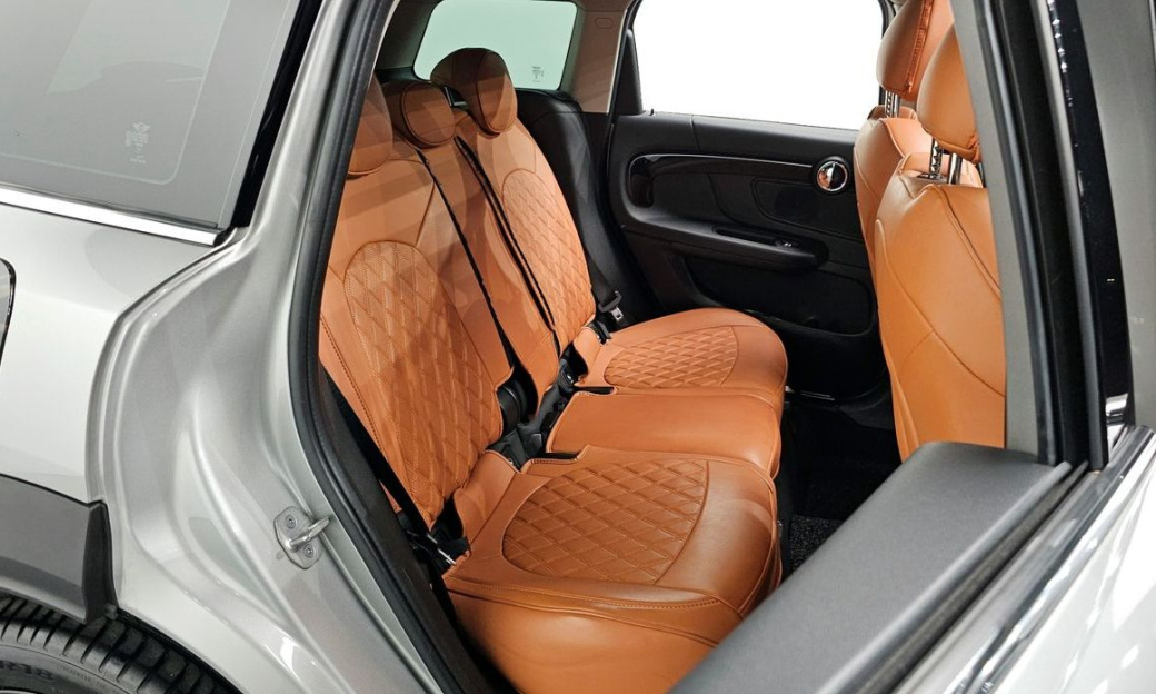 Mini Countryman Classic Plus Launch Pack, 2024