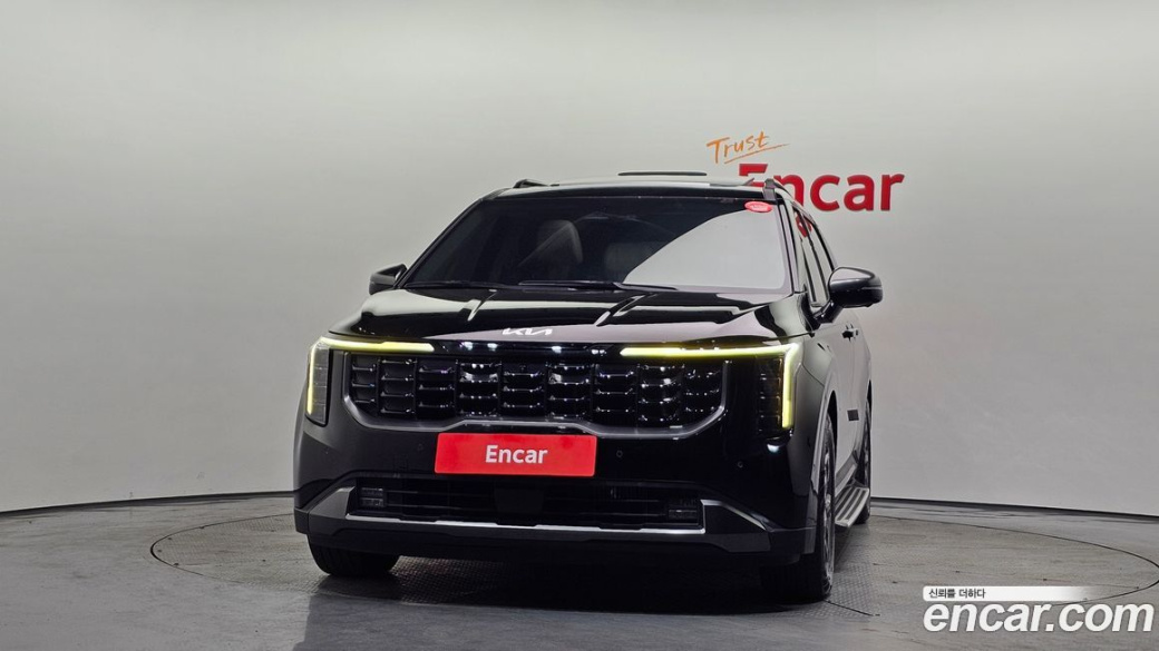 Kia Carnival 7-Seater Gravity, 2024