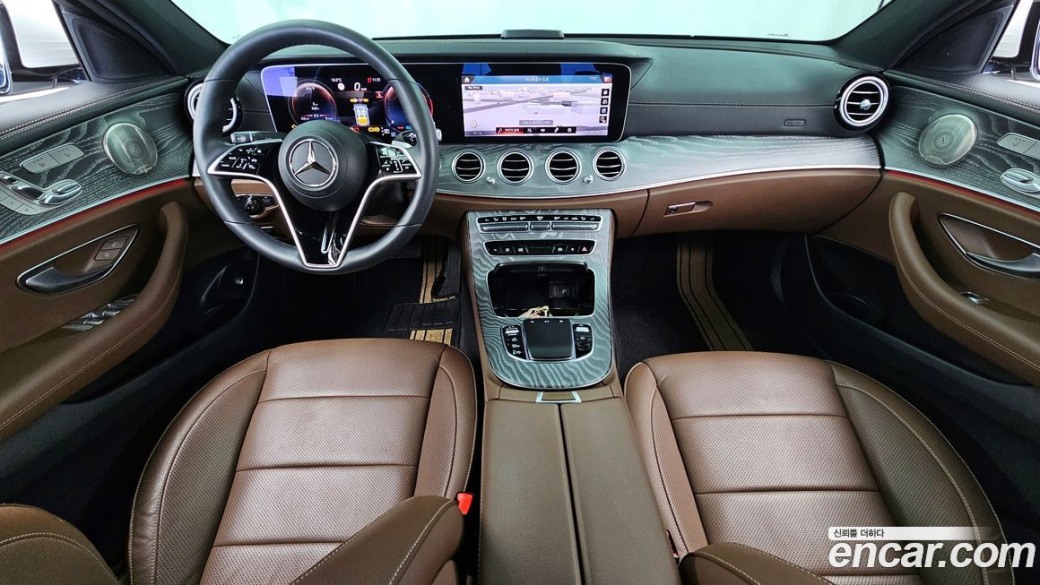 Mercedes-Benz E-Class E350 4MATIC Exclusive, 2023