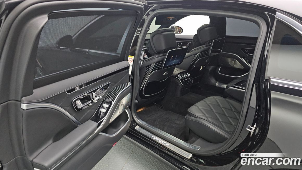 Mercedes-Benz S-Class Maybach S580 4MATIC, 2024