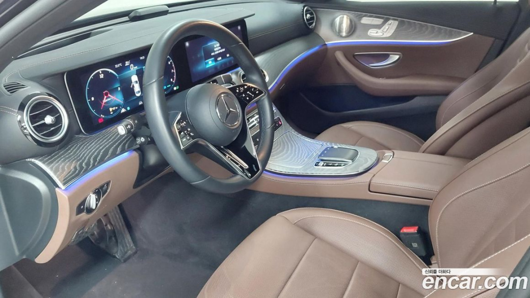 Mercedes-Benz E-Class E350 4MATIC Exclusive, 2023